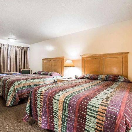 Econo Lodge Inn & Suites Kalispell - Glacier National Park Gateway Kültér fotó